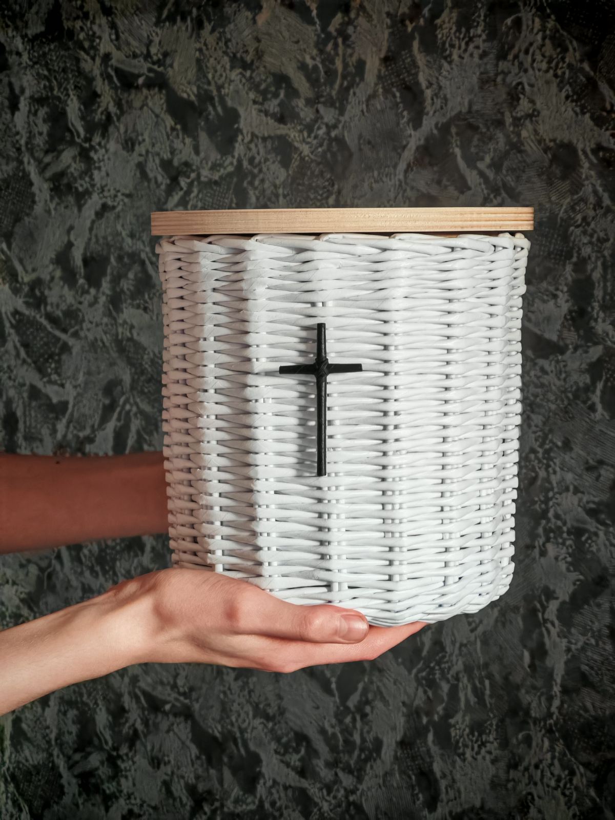 Woven Eco-Urn for Ashes "Cylinder"