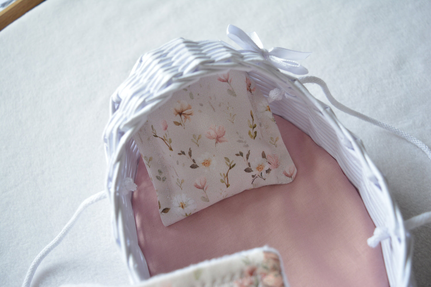 Cradle "Spring Rabbit Hop"