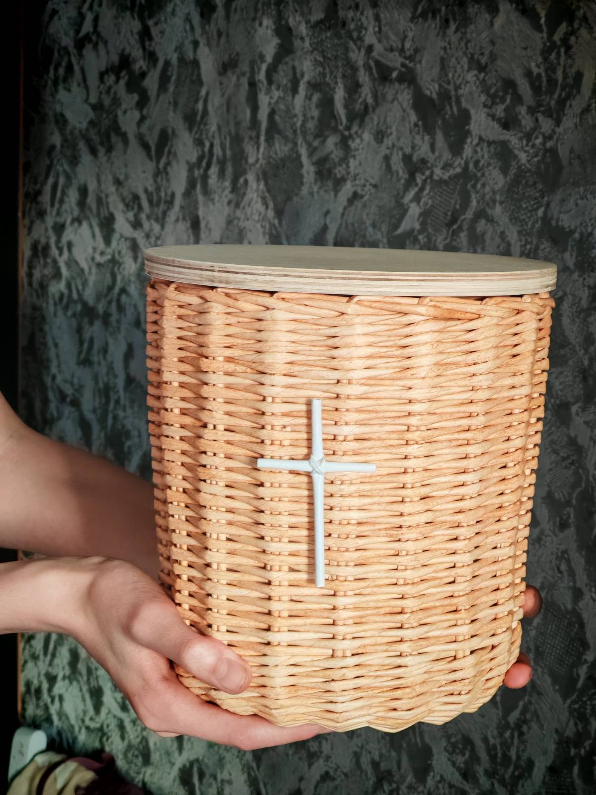 Woven Eco-Urn for Ashes "Cylinder"