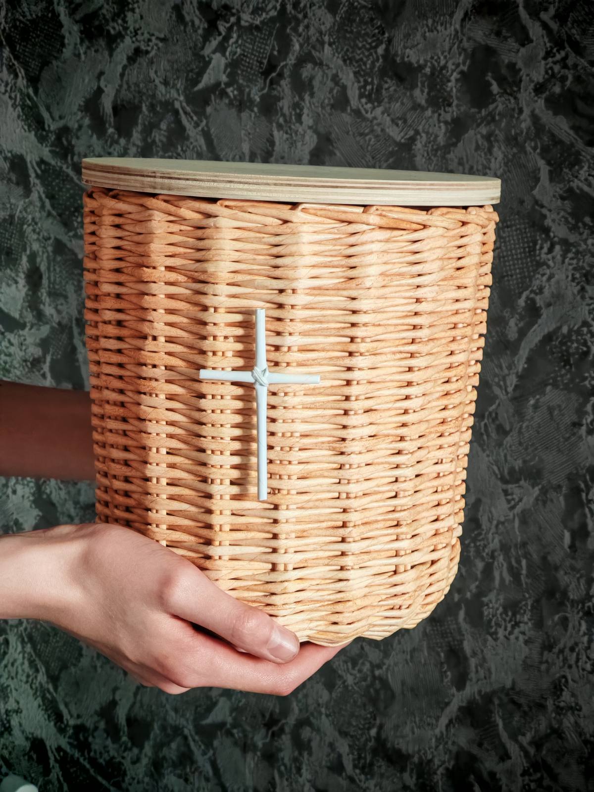 Woven Eco-Urn for Ashes "Cylinder"