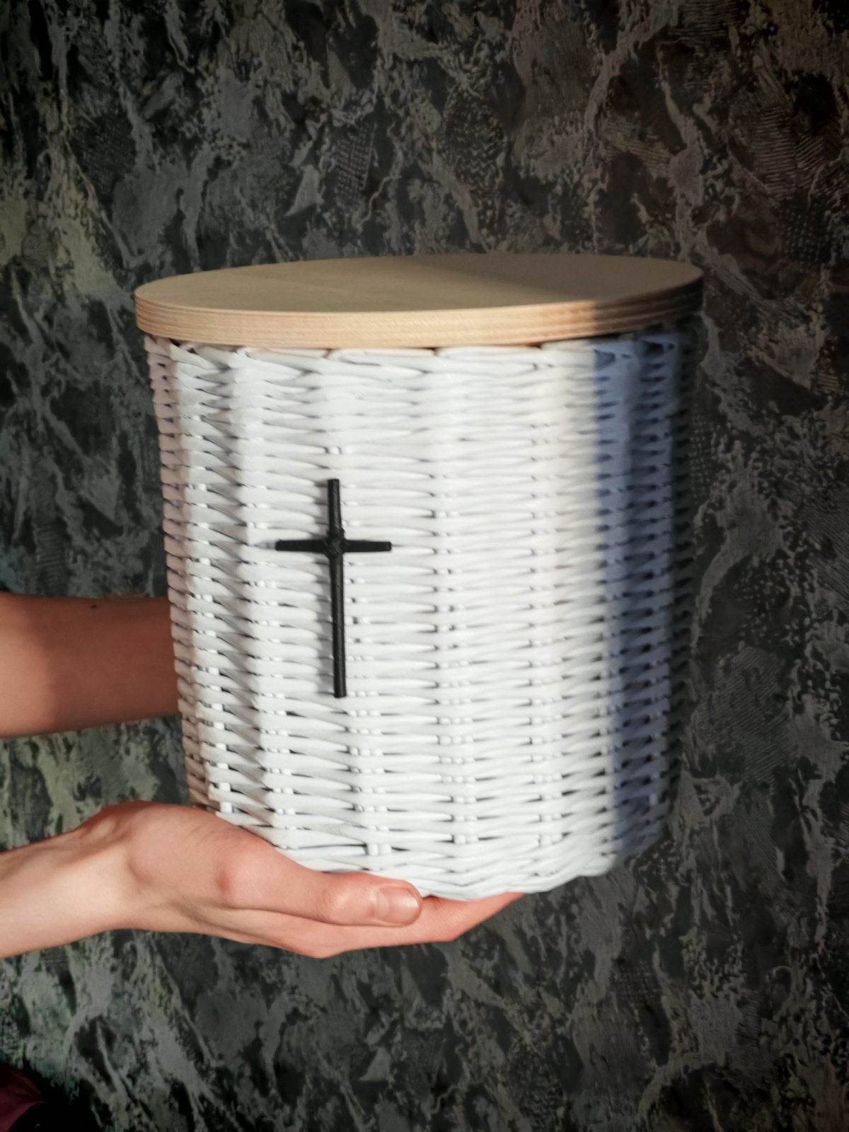 Woven Eco-Urn for Ashes "Cylinder"